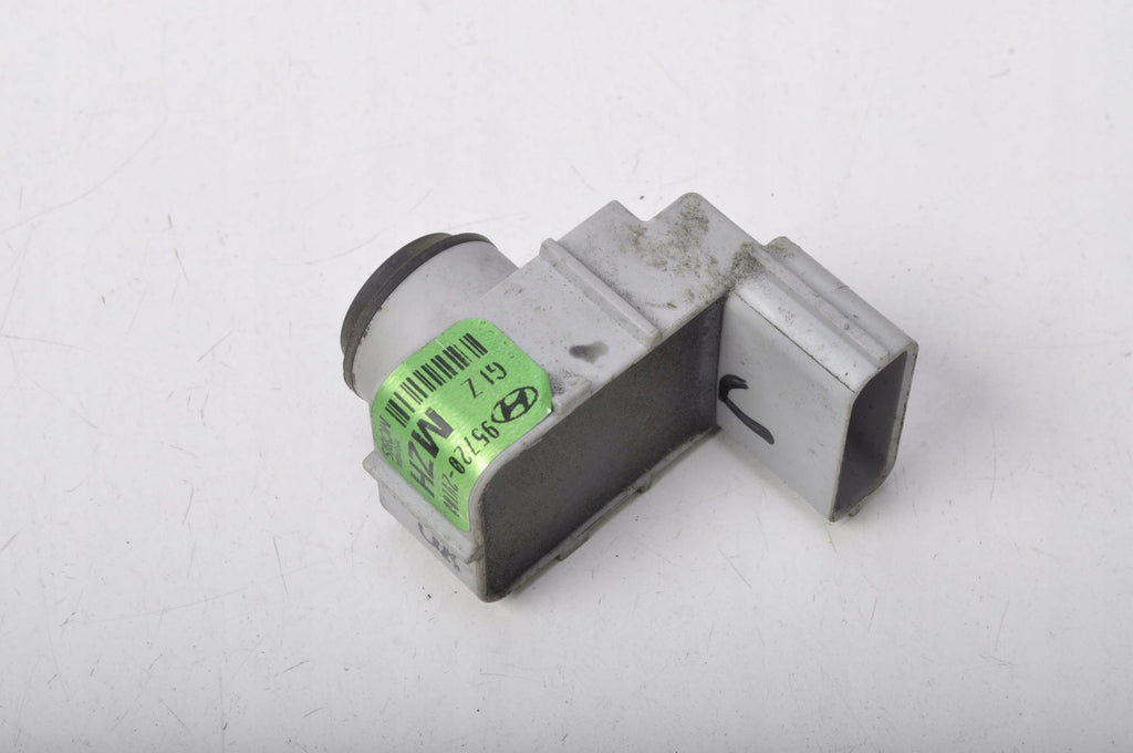 HYUNDAI VELOSTER AND PARKING SENSOR MZH 95720-2V100