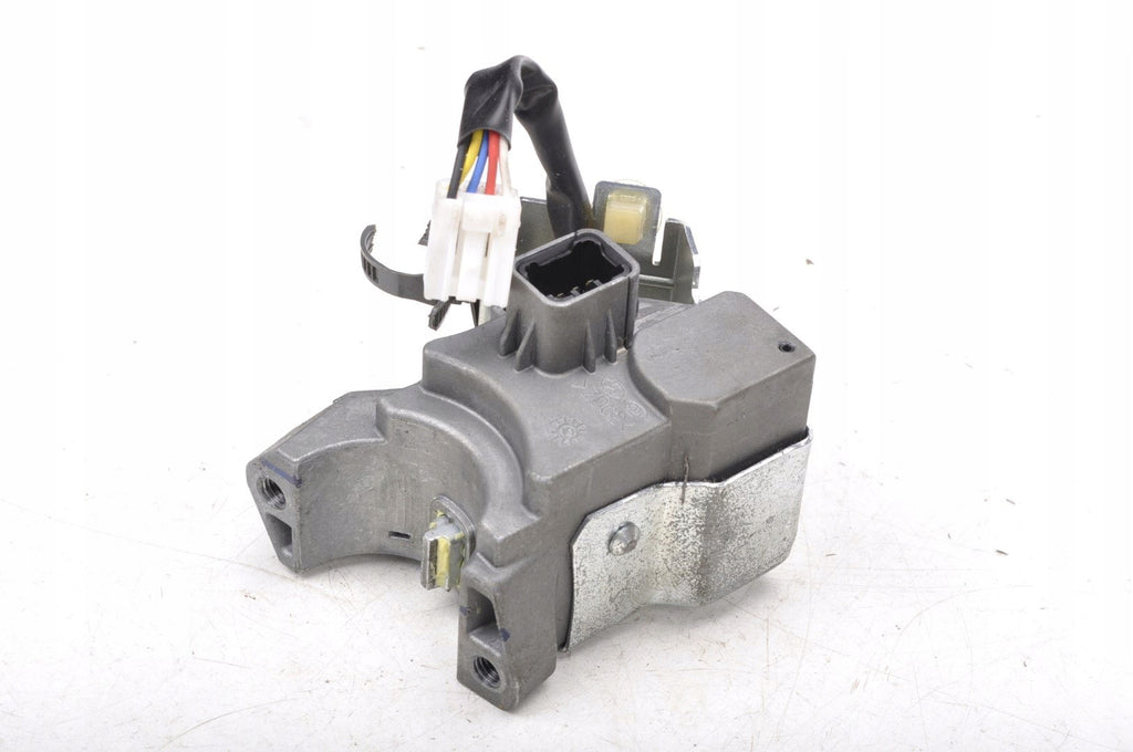 HYUNDAI VELOSTER AND STEERING WHEEL LOCK 81900-2V000