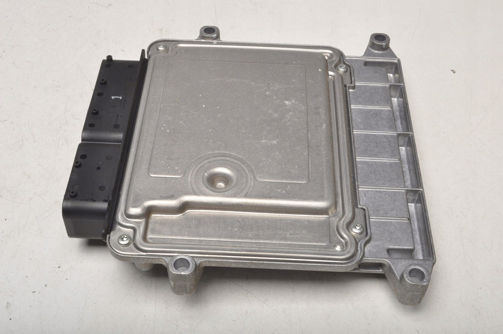 HYUNDAI i10 1.2 16V 78HP COMPUTER ENGINE CONTROLLER 39100-03145