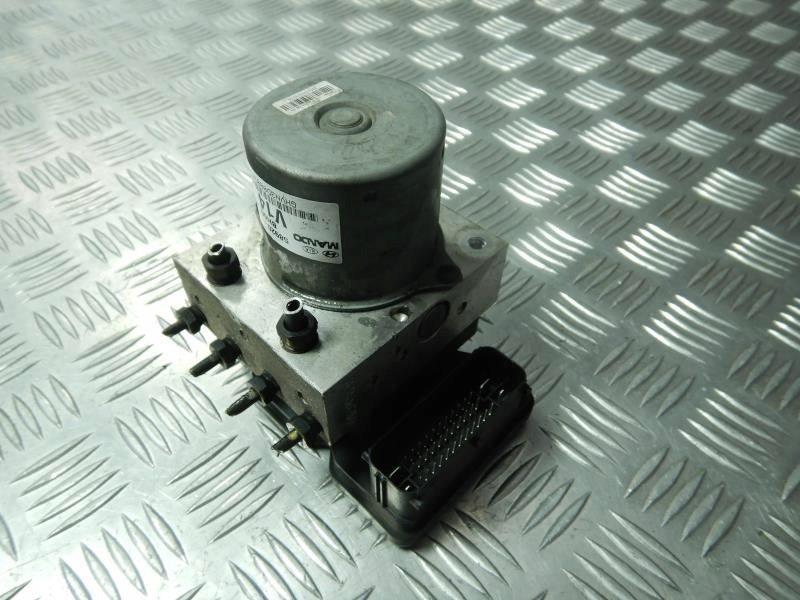 HYUNDAI i40 PUMP ABS 58920-3Z930