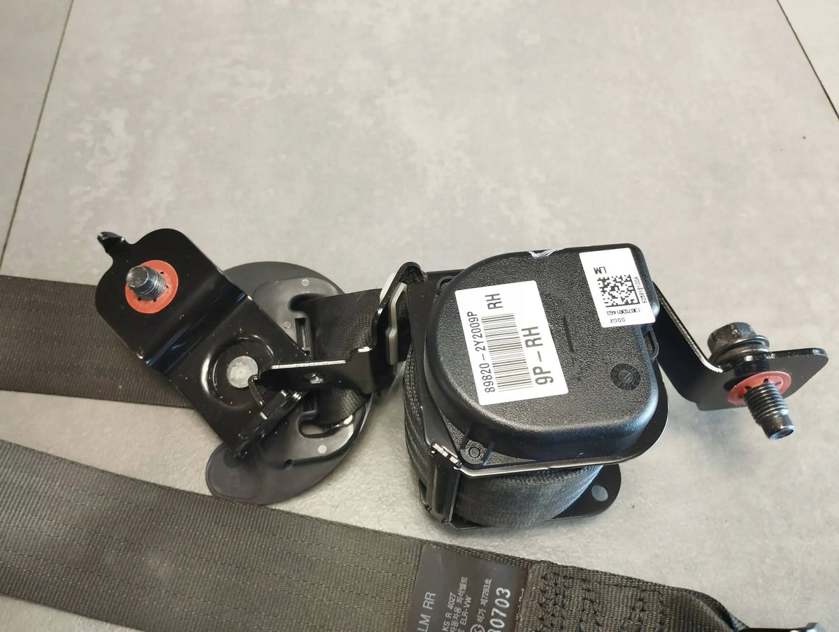 Hyundai ix35 SEAT BELT RIGHT REAR 89820-2Y2009P
