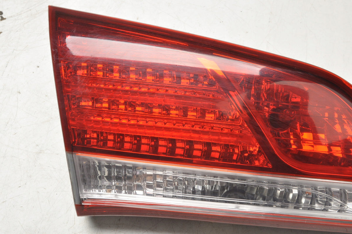 I40 REAR LEFT LAMP LEFT REAR IN THE FLAP 92403-3Z300