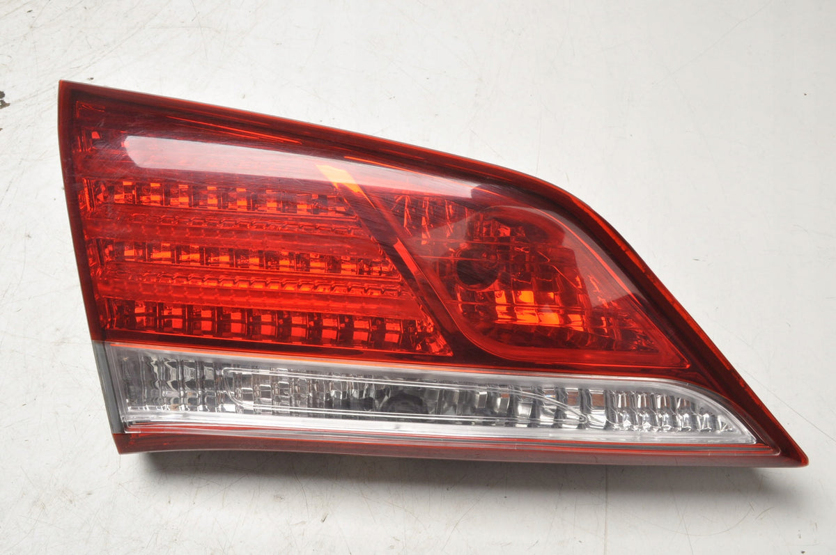I40 REAR LEFT LAMP LEFT REAR IN THE FLAP 92403-3Z300