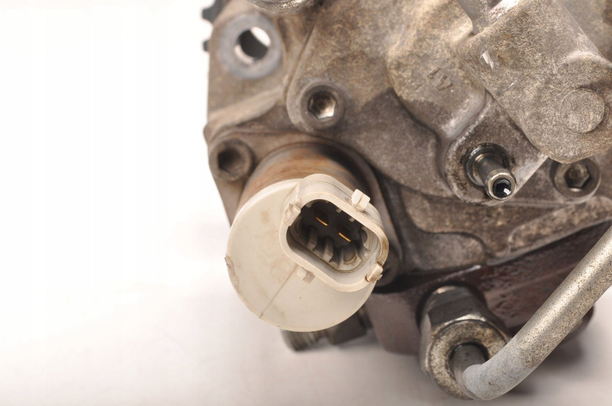 INJECTION PUMP OPEL MOCHA AND MERIVA 1.7 CDTI 131KM 55586499