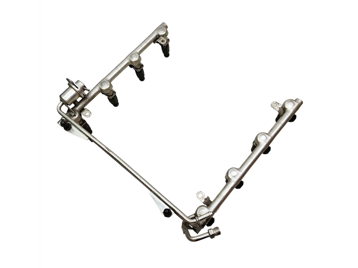 INJECTION RAIL AUDI A8 D3 VW PHAETON 4.2 V8 077133681AA