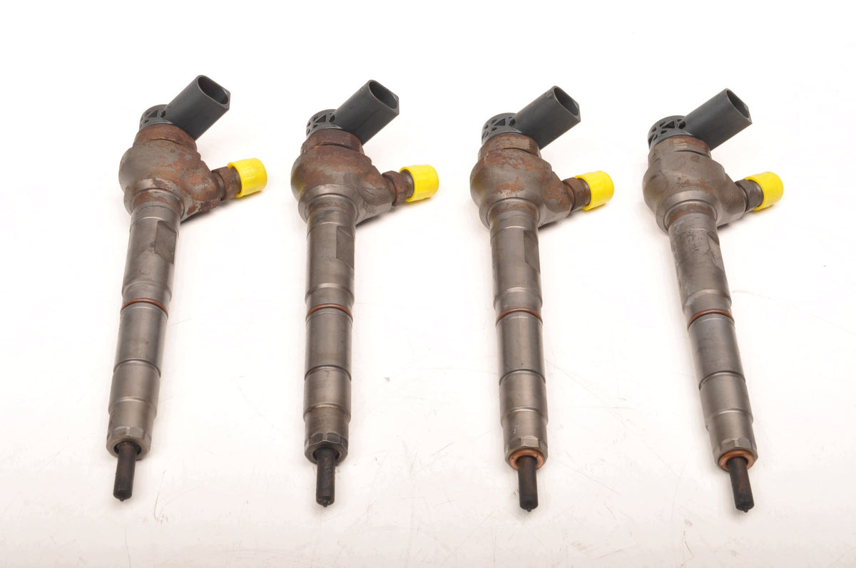 INJECTOR VW PASSAT B7 AUDI A4 B8 A5 AND 03L130277J 0445110369