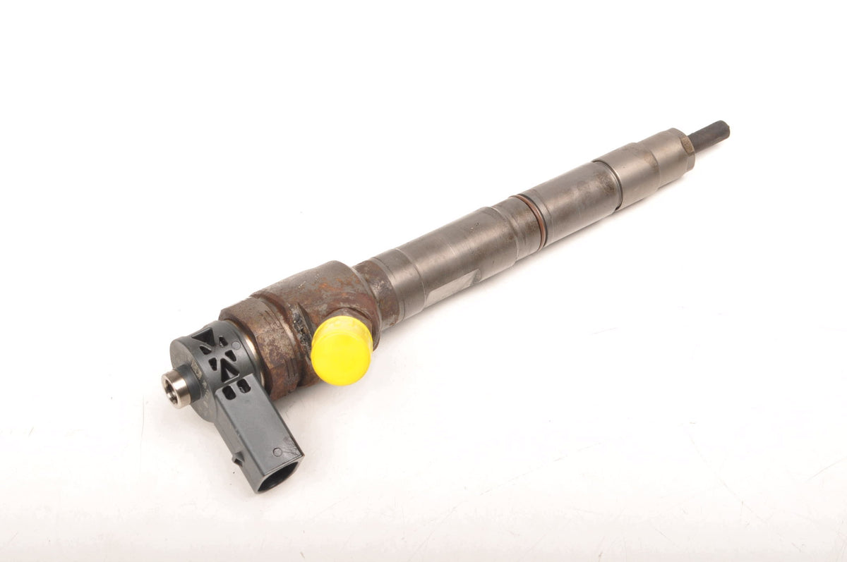 INJECTOR VW PASSAT B7 AUDI A4 B8 A5 AND 03L130277J 0445110369