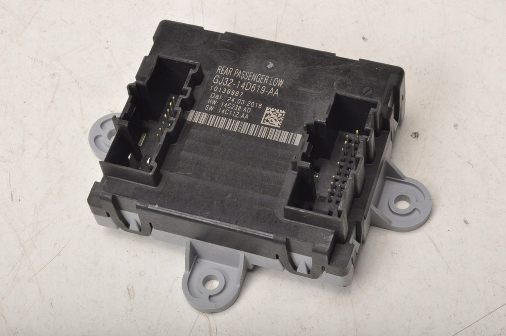 JAGUAR XF II F-PACE DOOR MODULE GJ32-14D619-AA