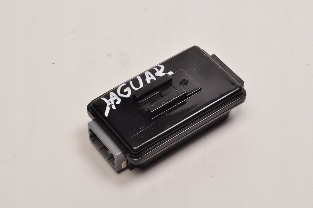 JAGUAR XF II RELAY MODULE USB FW93-19010-CA