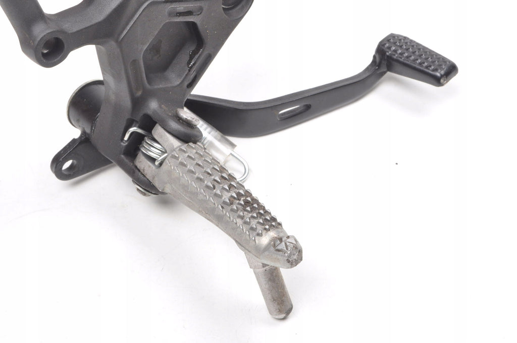 KAWASAKI ZX-4RR 400 SET FOOTREST RIGHT