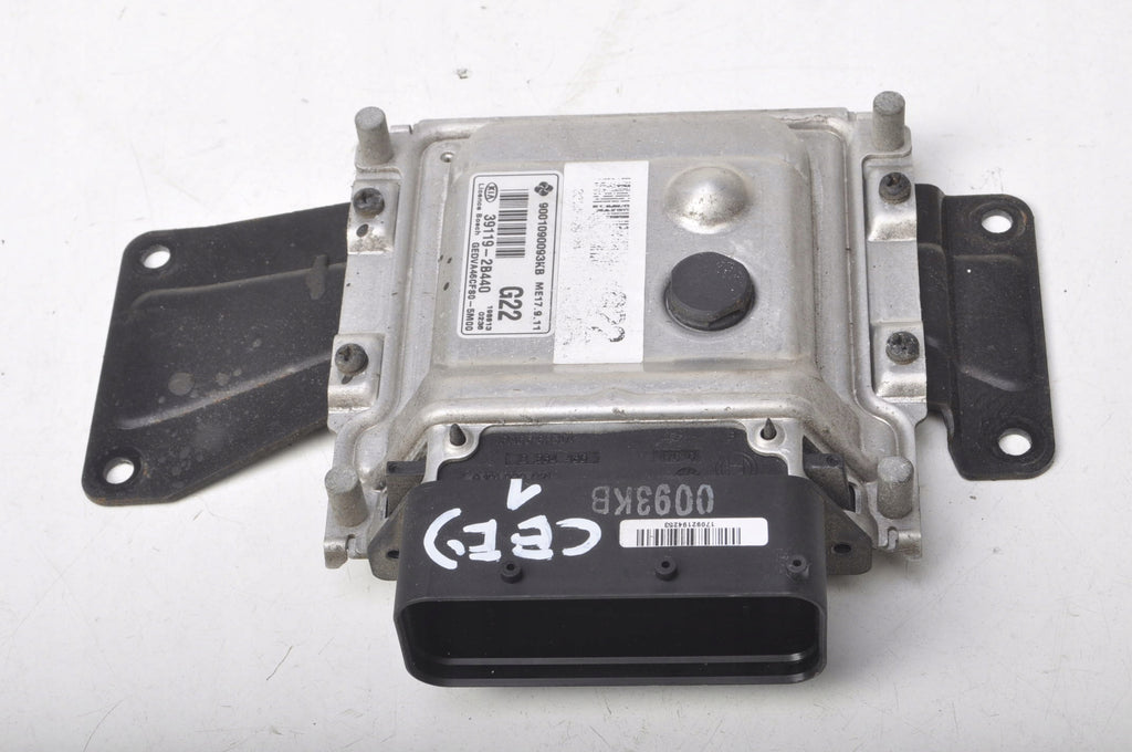 KIA CEED 1.4 B COMPUTER ENGINE DRIVER 39119-2B440 ME17.9.11