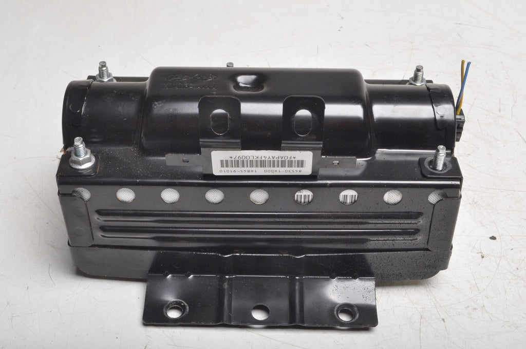 KIA CEED AND AIRBAG PASSENGER LIFT 84530-1H000