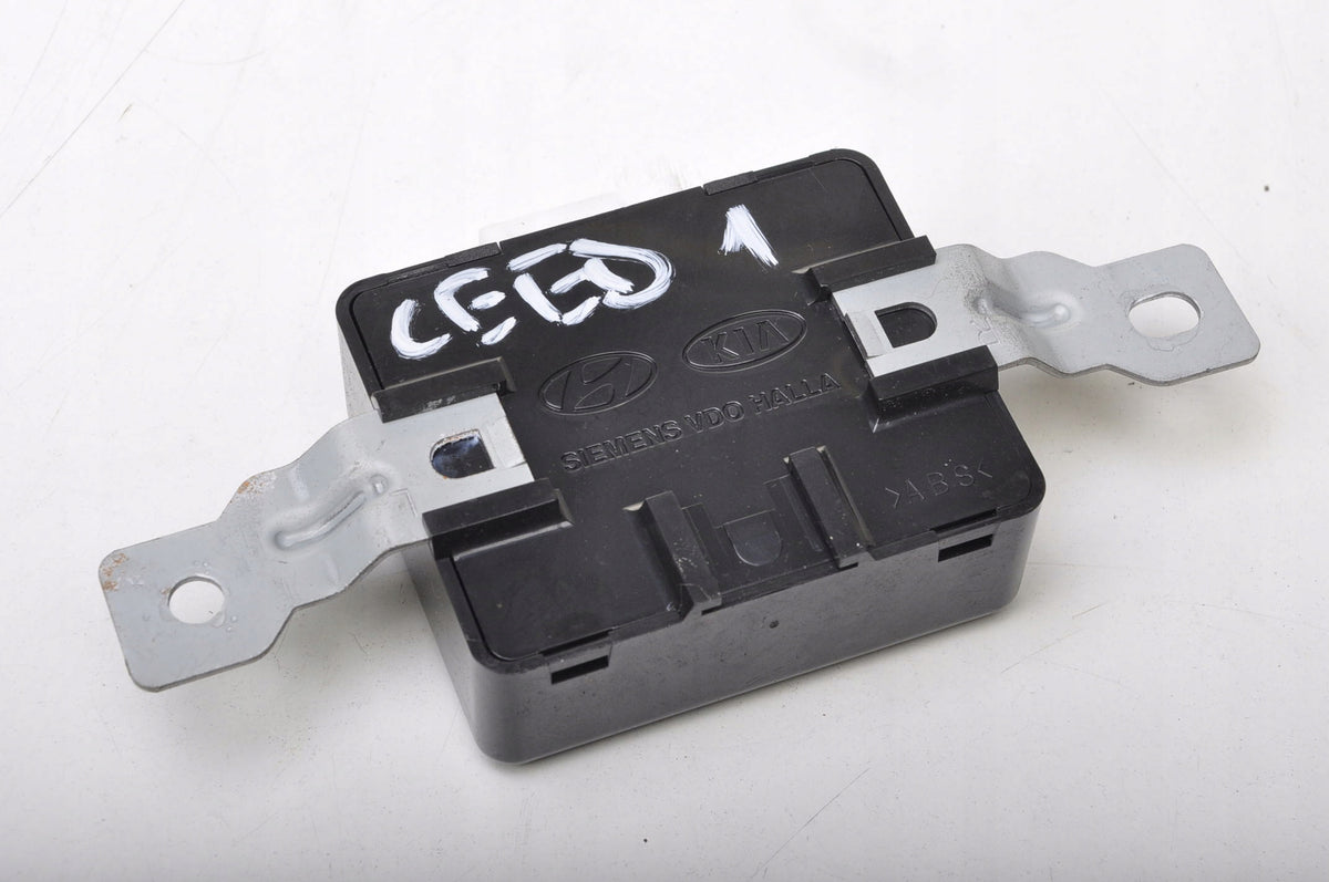 KIA CEED AND DRIVER MODULE PDC 95700-1H000