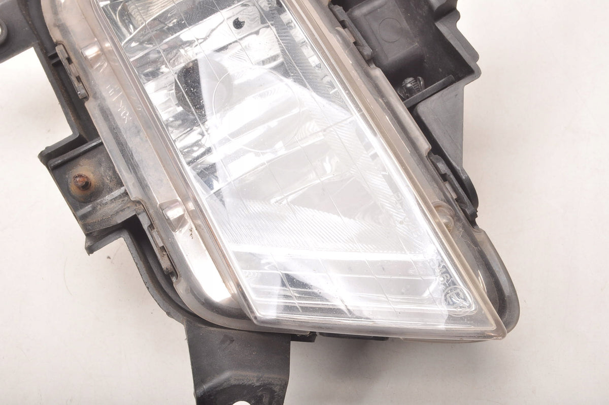 KIA CEED AND HALOGEN RIGHT LIFT 02B12546