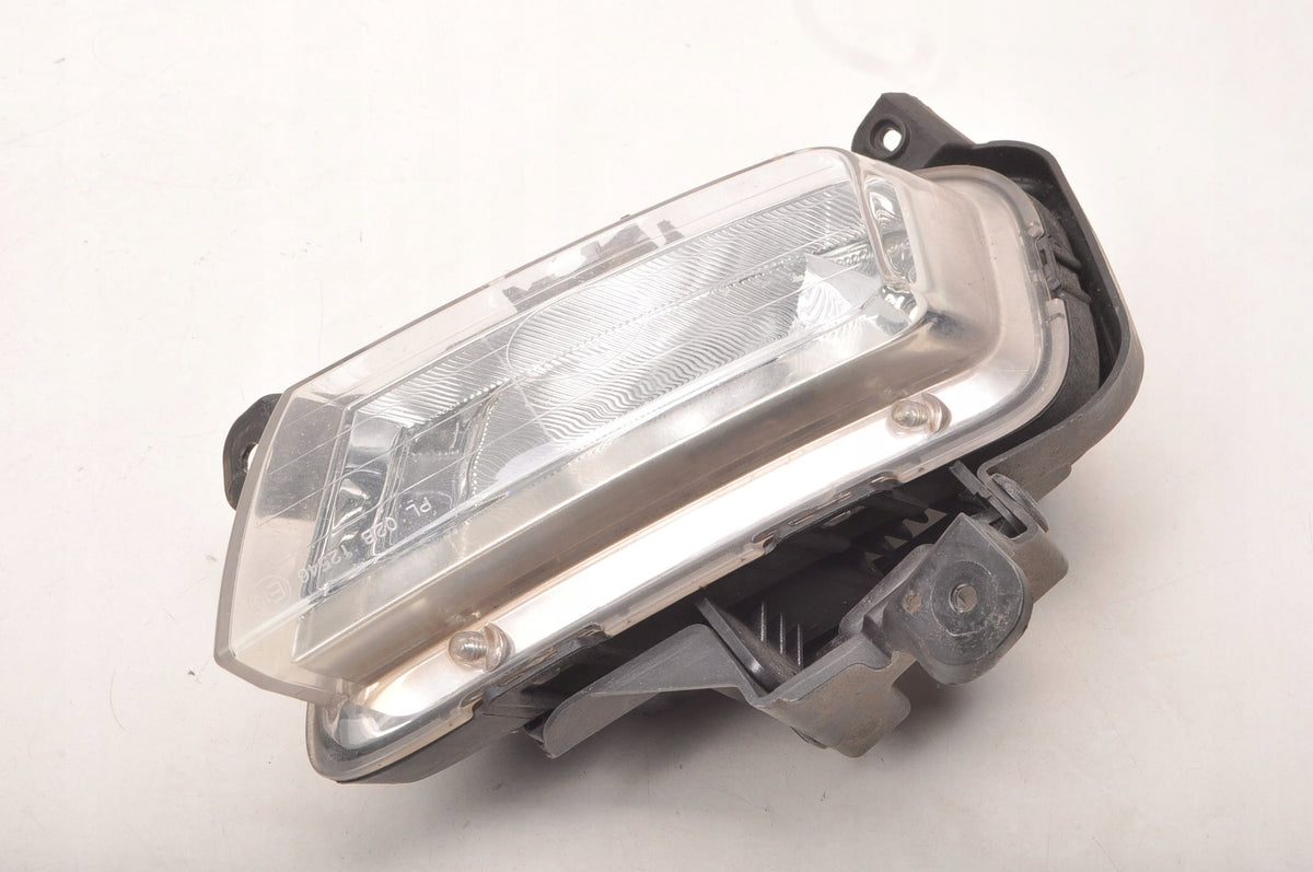 KIA CEED AND HALOGEN RIGHT LIFT 02B12546