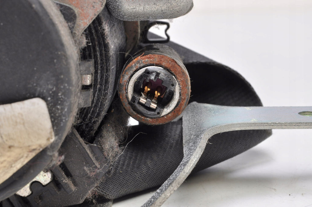 KIA CEED AND SEAT BELT RIGHT FRONT 88820-1H000 LIFT