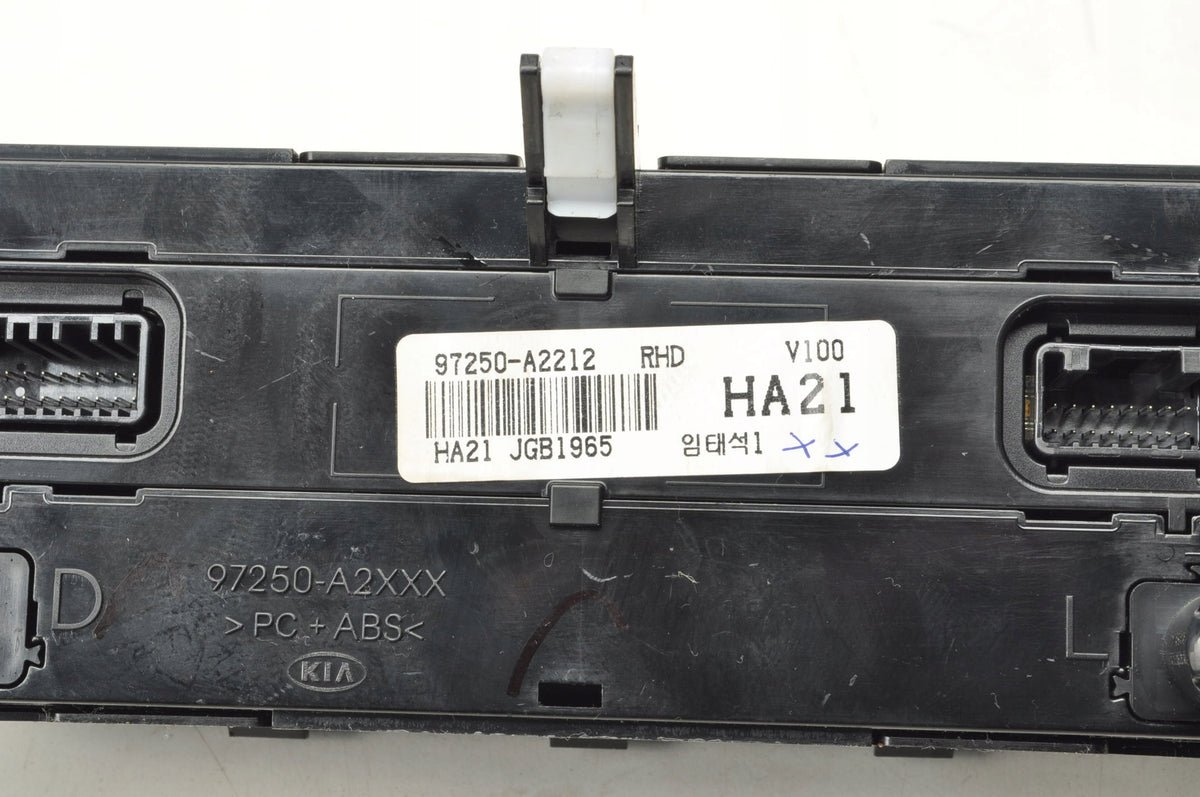 KIA CEED II PANEL AIR CONDITIONING SWITCH 97250-A2212