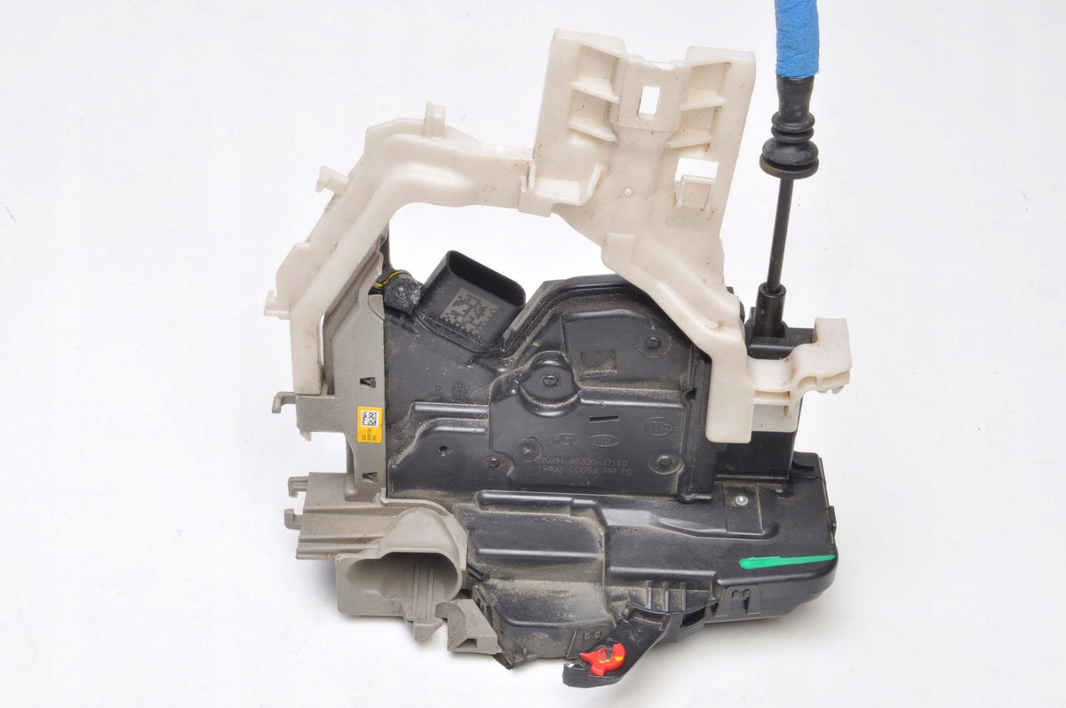 KIA CEED III DOOR LOCK RIGHT FRONT 81320-J7110 8 PIN UK