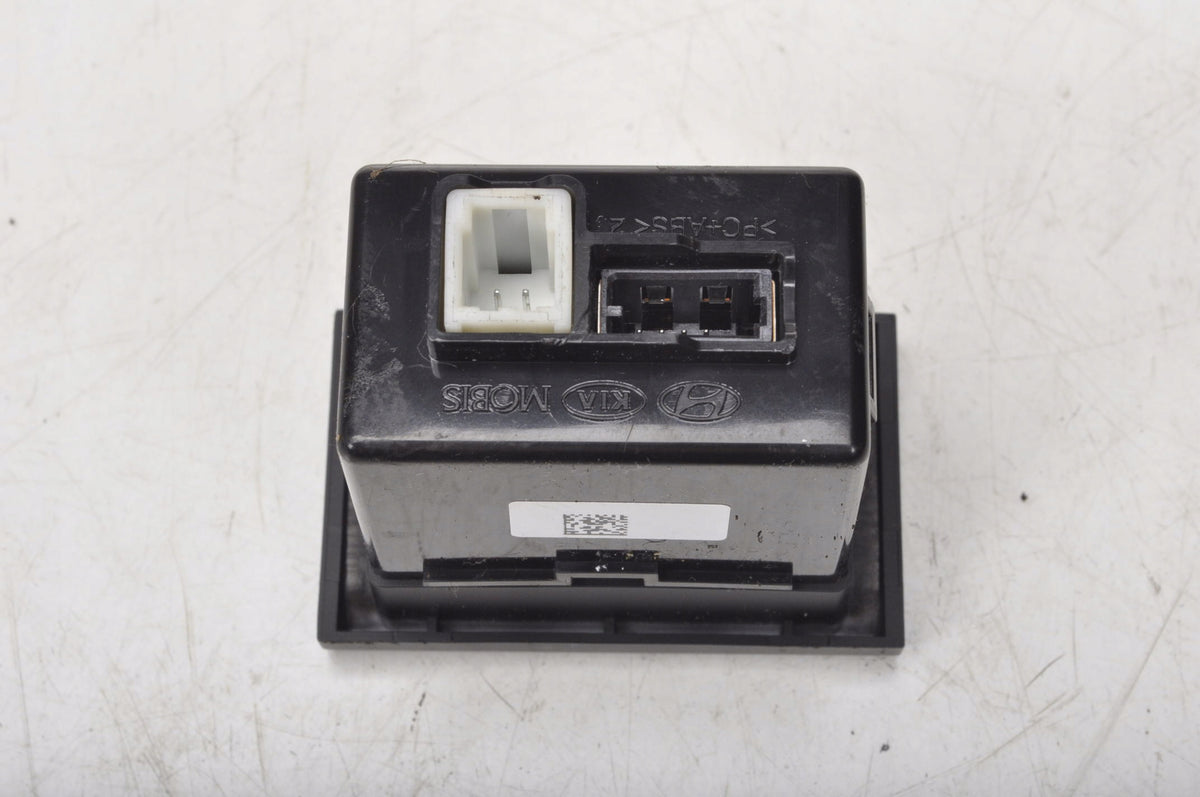 KIA NIRO USB INPUT 96120-K0110