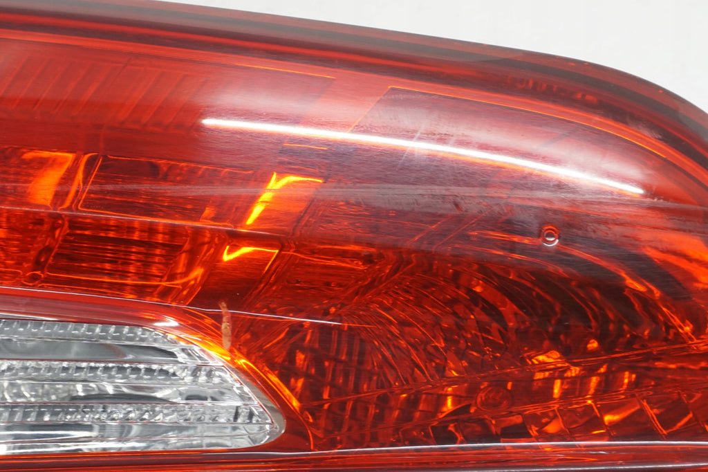 KIA OPTIMA IV 17R COMBO LAMP RIGHT REAR IN FLAP