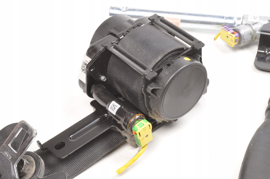 KIA OPTIMA IV SEAT BELT RIGHT FRONT 88820-D4200WK STATION WAGON