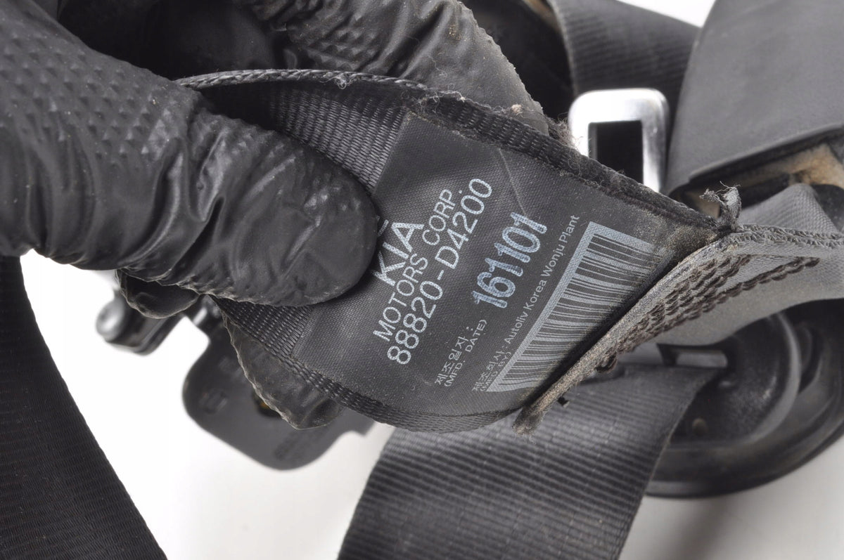 KIA OPTIMA IV SEAT BELT RIGHT FRONT 88820-D4200WK STATION WAGON