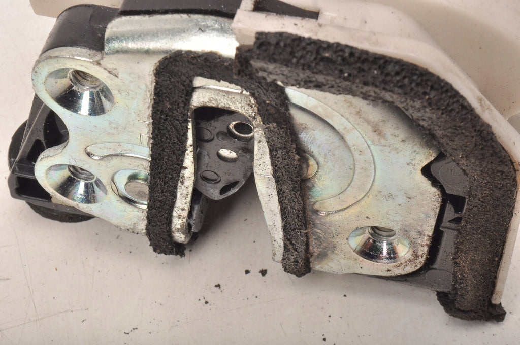 KIA PICANTO II DOOR LOCK LEFT REAR 4PIN HB 5D