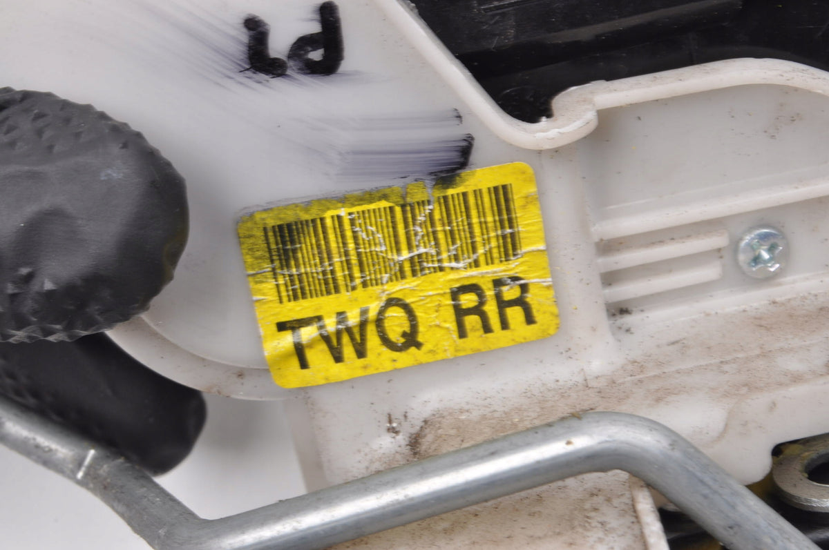 KIA PICANTO II DOOR LOCK RIGHT REAR LIFT HB 5D 4 PINS