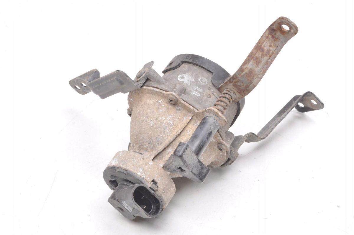 KIA PRO CEED AND HALOGEN RIGHT HB 3D