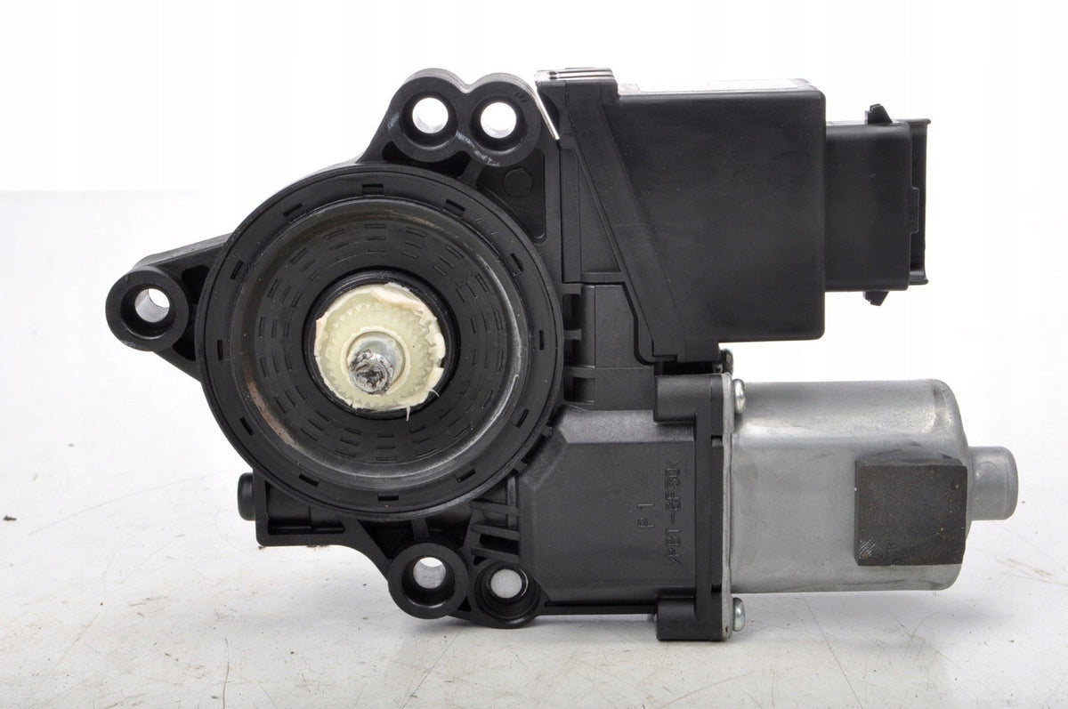 KIA PRO CEED II WINDSHIELD MOTOR LEFT FRONT 82450-A2710