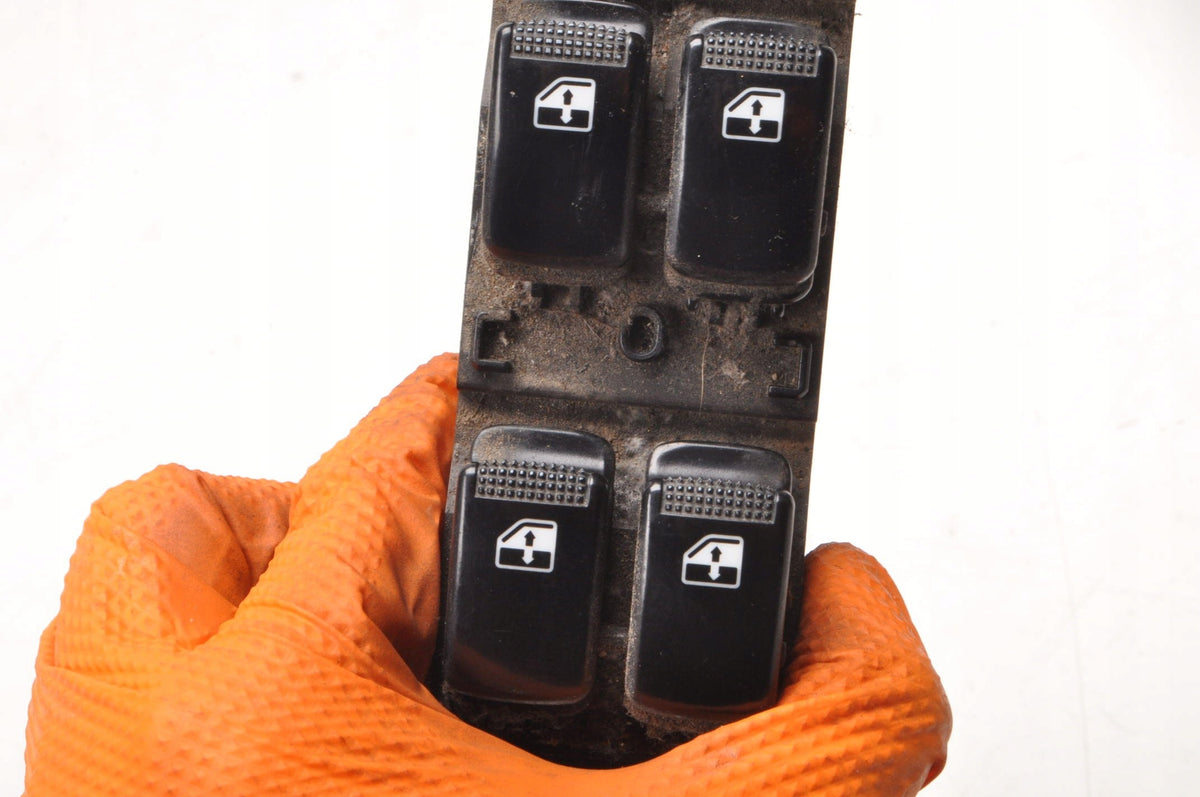 KIA RIO II PANEL WINDOW SWITCH 93570-1G250