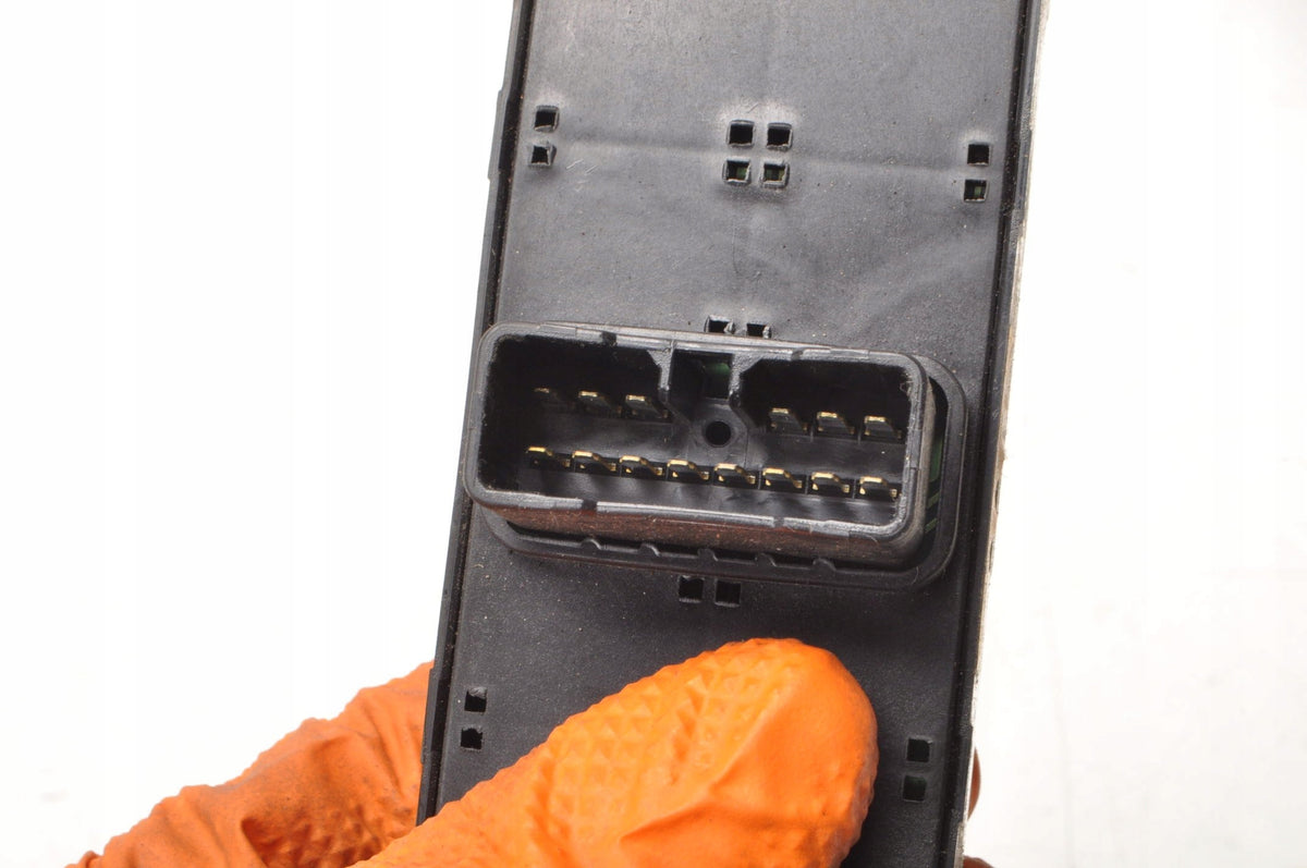 KIA RIO II PANEL WINDOW SWITCH 93570-1G250