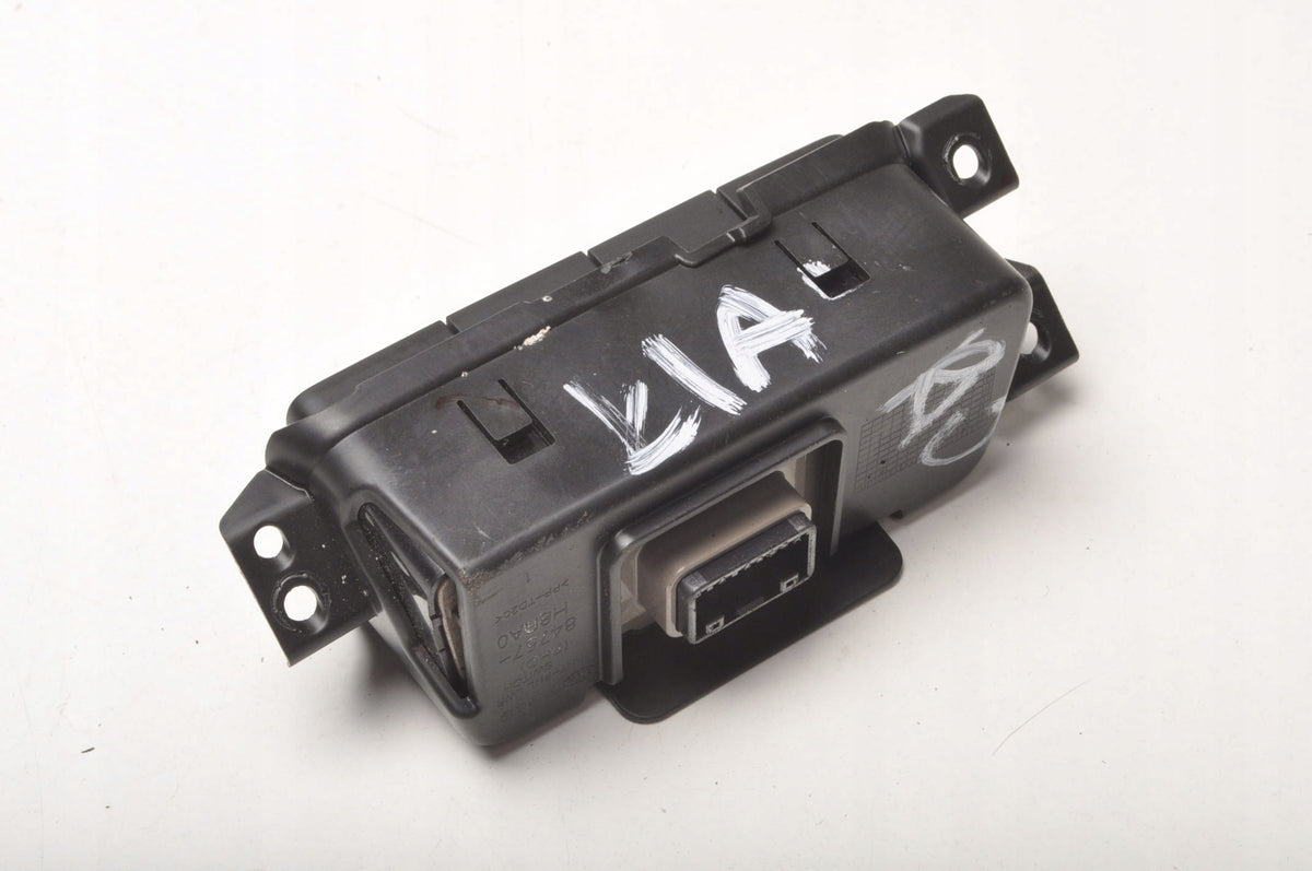KIA RIO IV SWITCH PANEL 84757-H8RA0