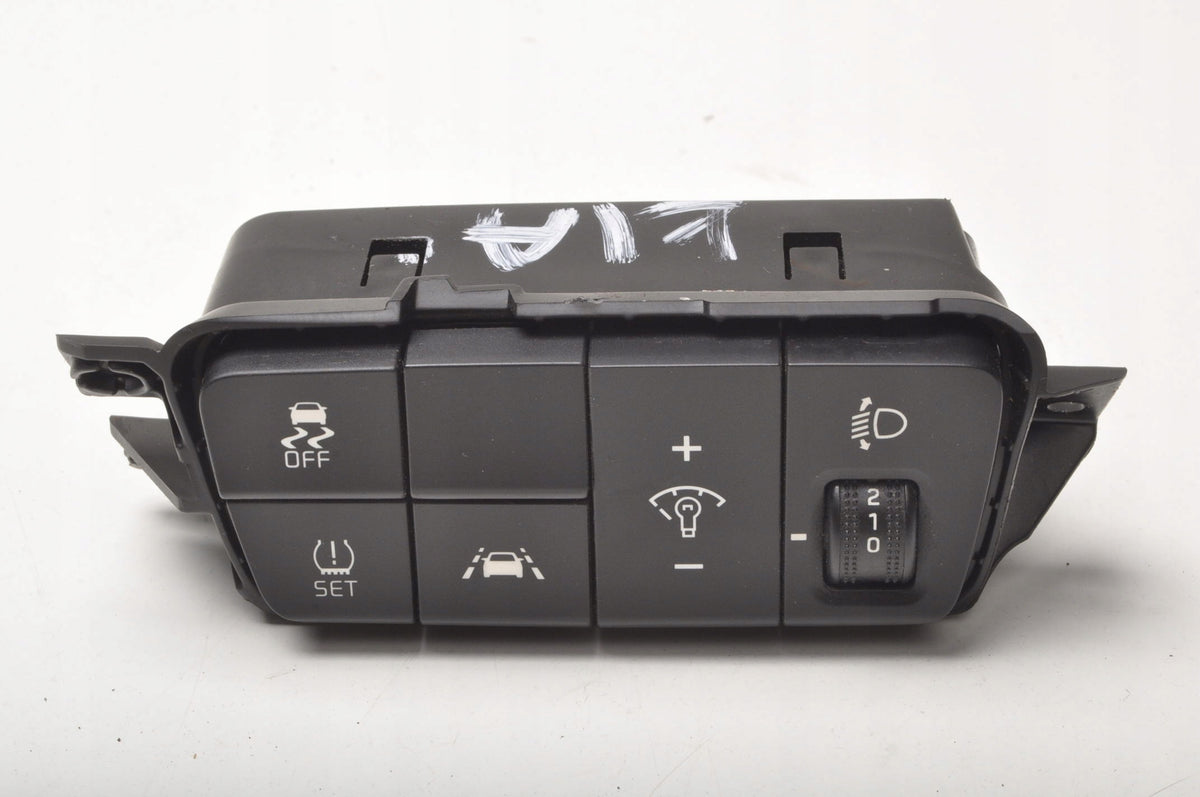 KIA RIO IV SWITCH PANEL 84757-H8RA0