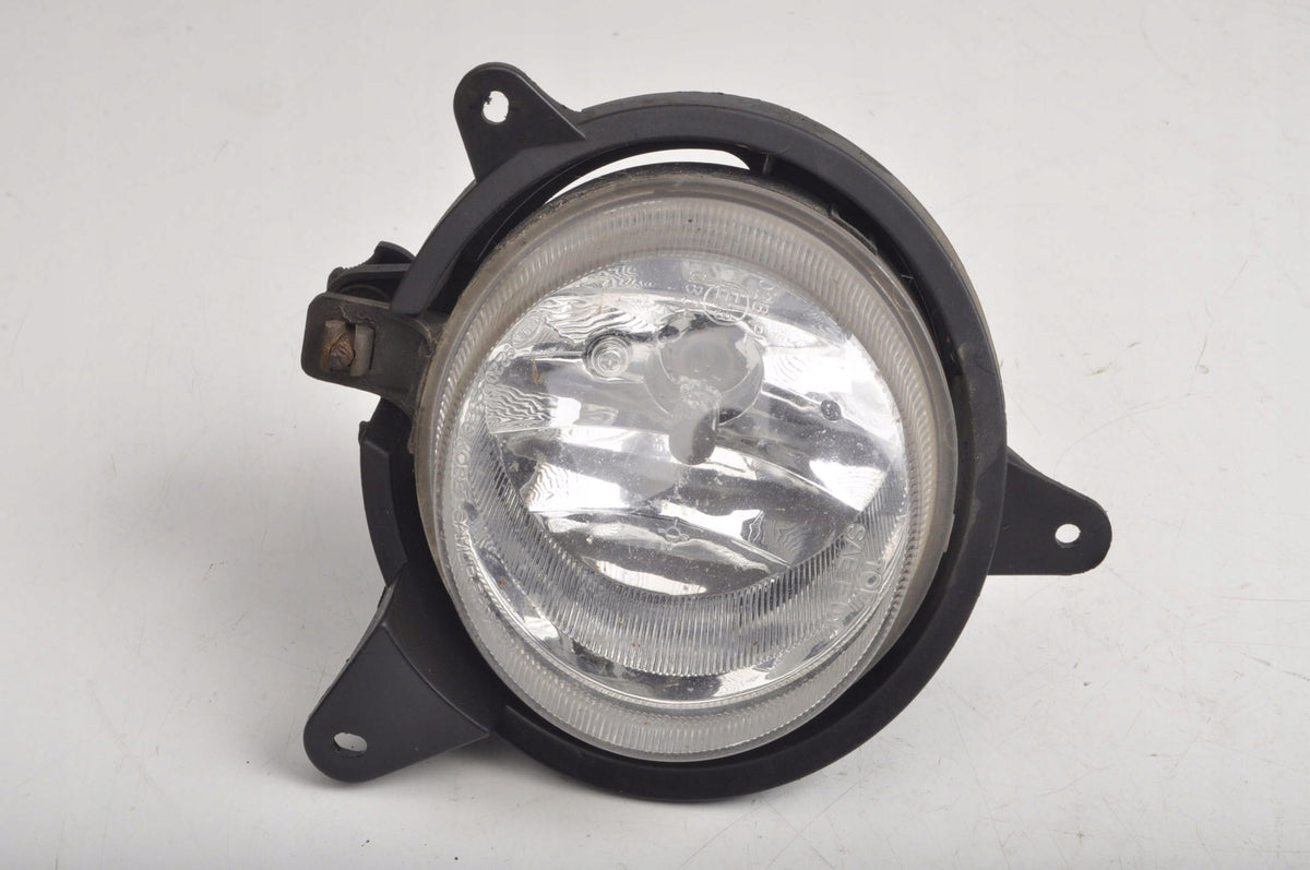KIA SORENTO AND HALOGEN RIGHT 92202-3E0