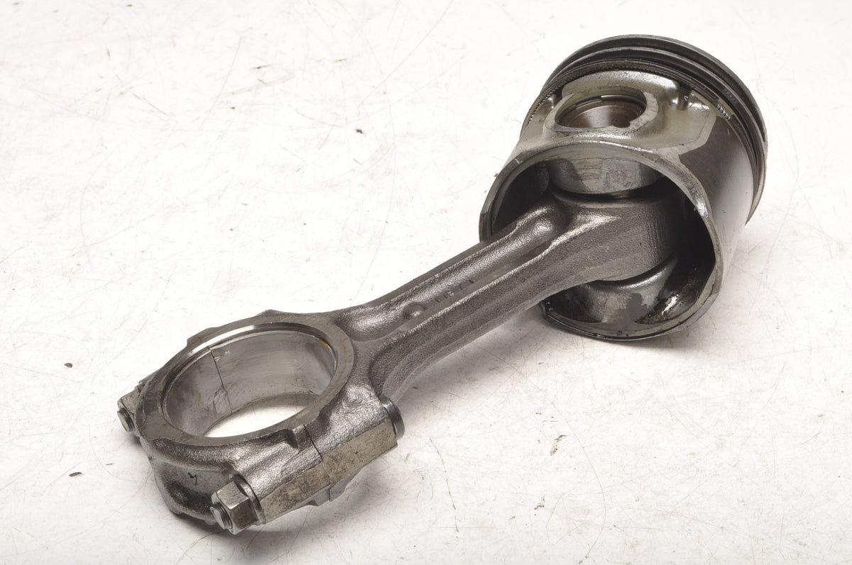 KIA SORENTO I 2.5 CDTI 140HP PISTON WITH CONNECTING ROD D4CB