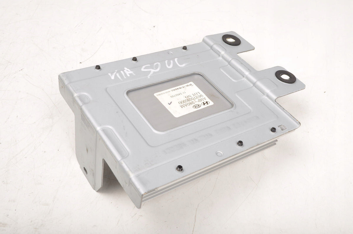 KIA SOUL AND RADIO AMPLIFIER 963702K000