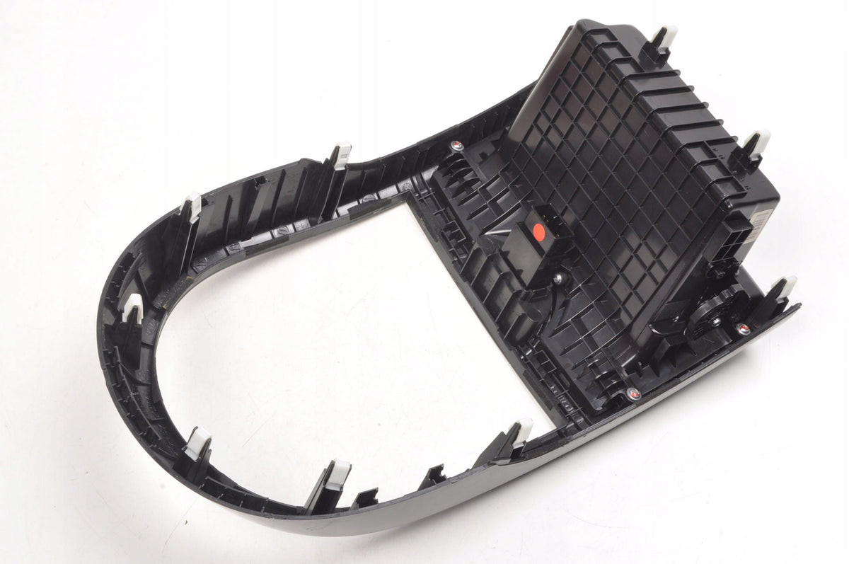 KIA SOUL AND STORAGE FRAME EMERGENCY LIGHT BUTTON 84740-2K100