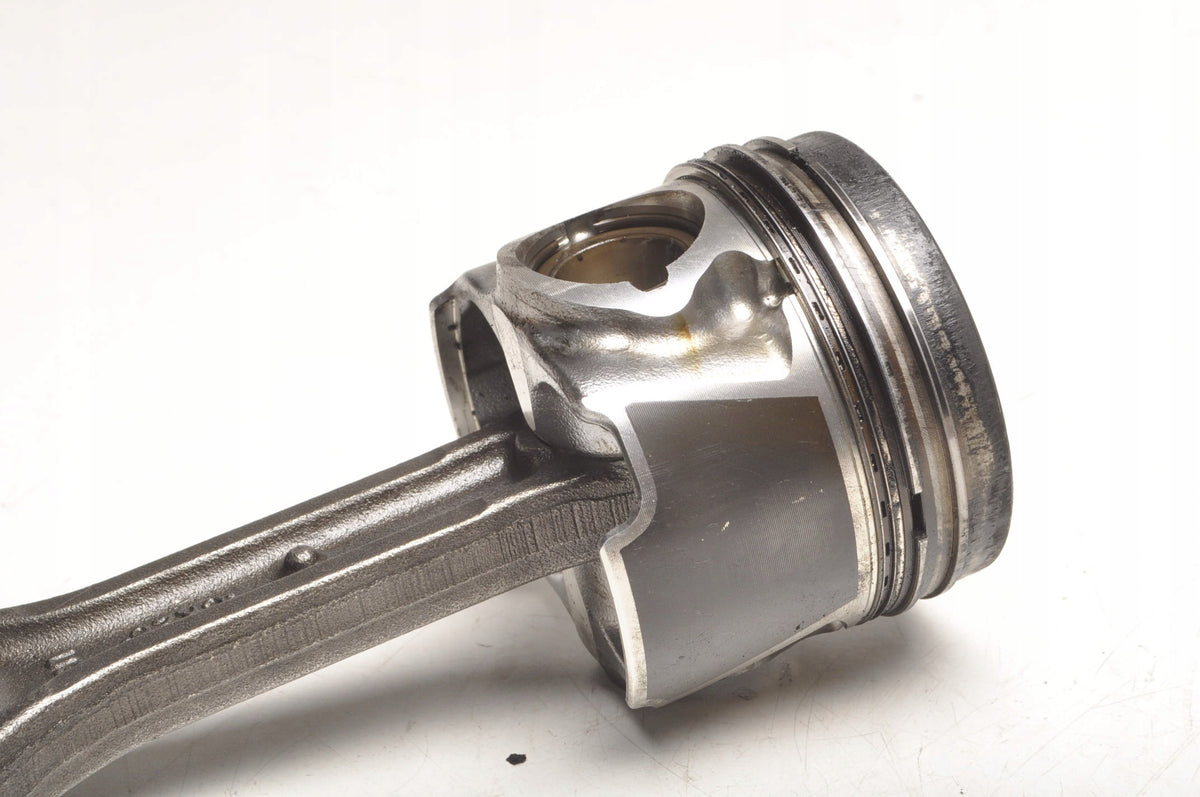 KIA SOUL I i30 II CEED 1.6 CDTI 115 HP PISTON WITH CONNECTING ROD D4FB