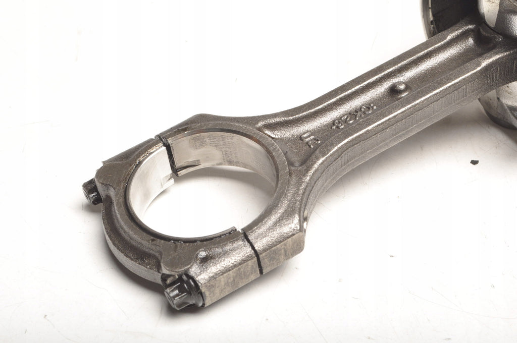 KIA SOUL I i30 II CEED 1.6 CDTI 115 HP PISTON WITH CONNECTING ROD D4FB