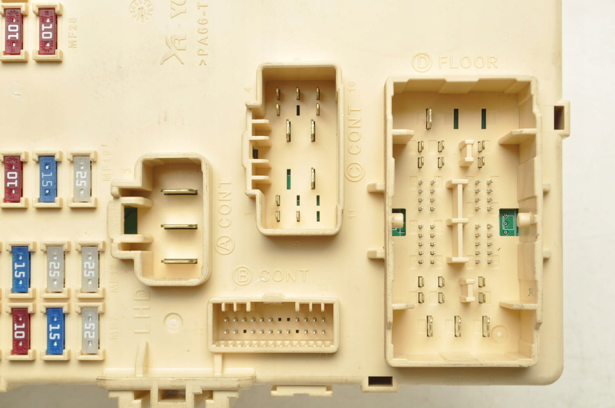 KIA SPORTAGE III 2.0 CDTI FUSE BOX 91950-3W0400