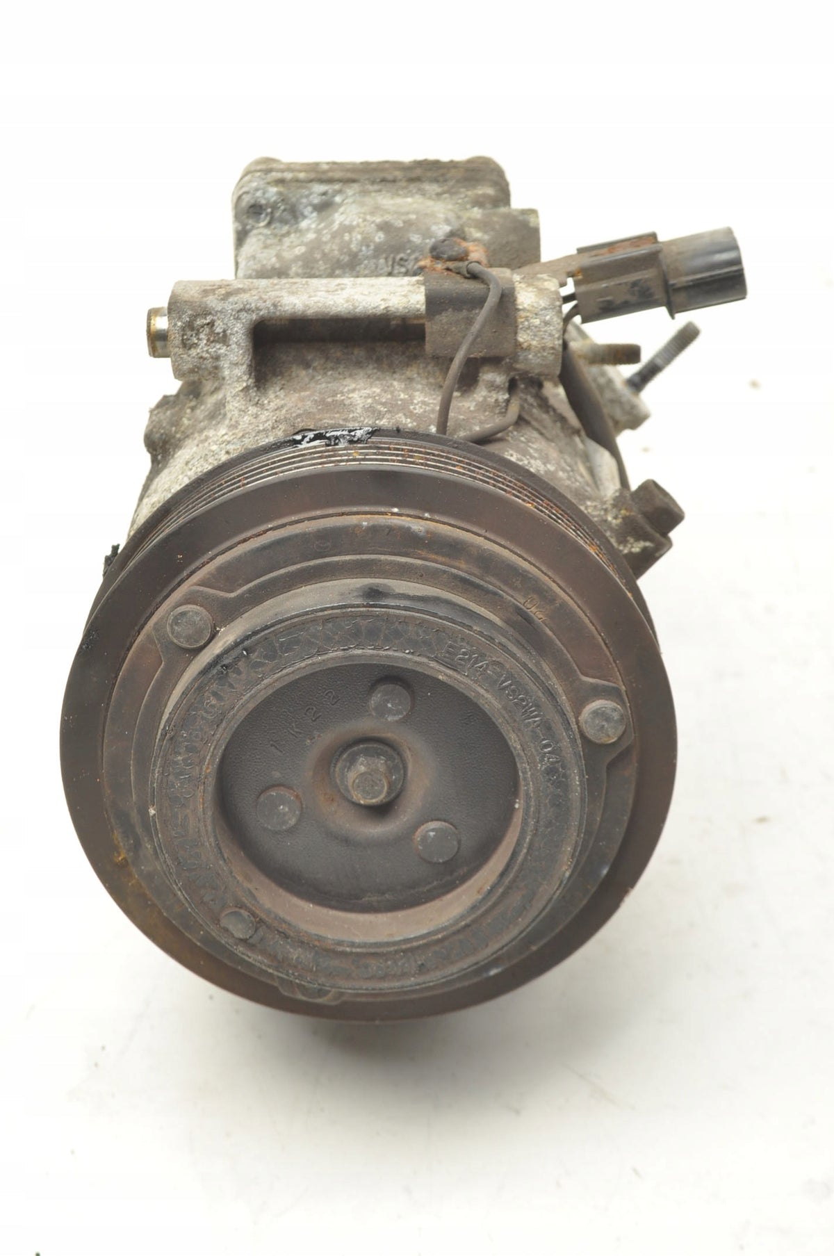 KIA SPORTAGE III AIR CONDITIONING COMPRESSOR F500-NE9DB-04