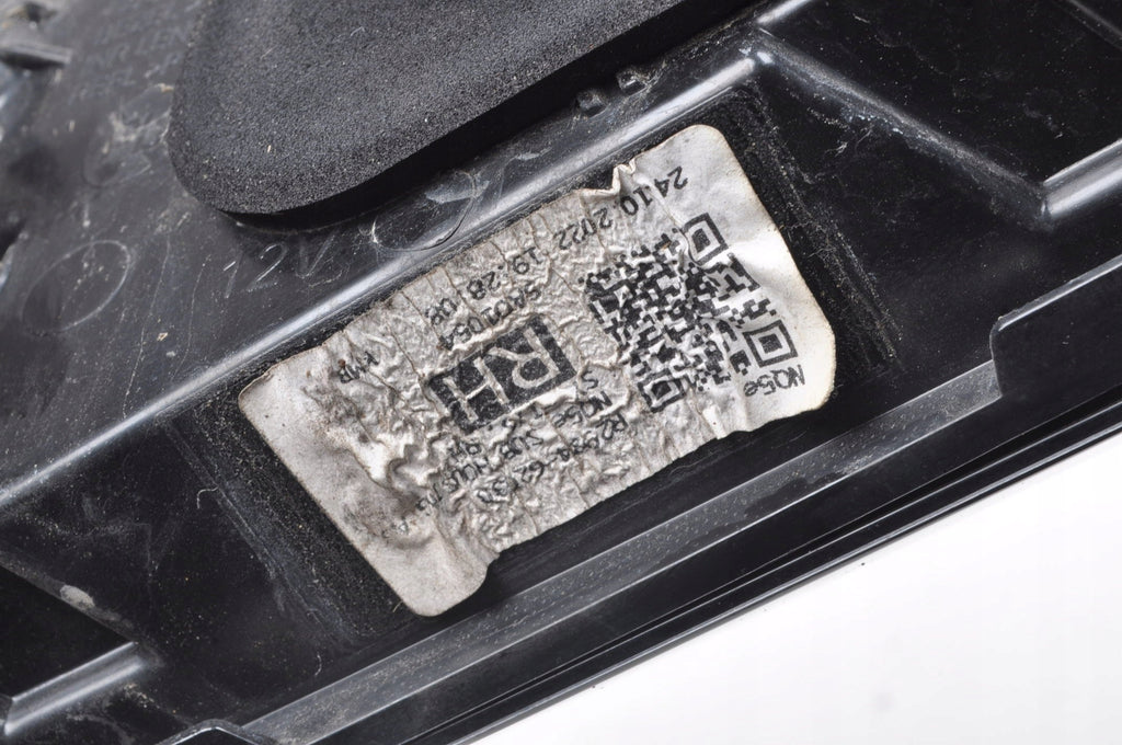 KIA SPORTAGE V LAMP RIGHT REAR FLAP R2924-62030