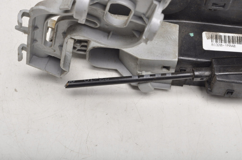 KIA VENGA DOOR LOCK RIGHT FRONT 81320-1P040 7 PIN