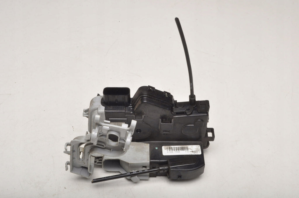 KIA VENGA DOOR LOCK RIGHT FRONT 81320-1P040 7 PIN