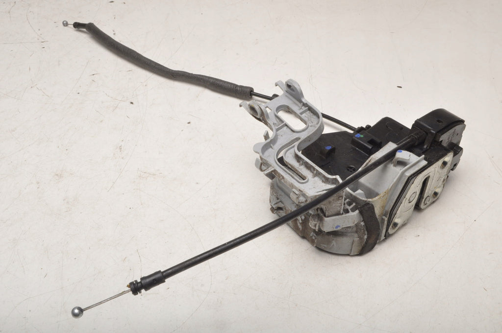 KIA VENGA DOOR LOCK RIGHT FRONT 81320-1P040