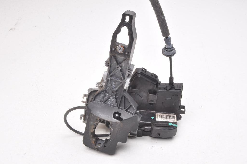 KIA VENGA DOOR LOCK RIGHT FRONT UK 7 PIN 81320-1P040