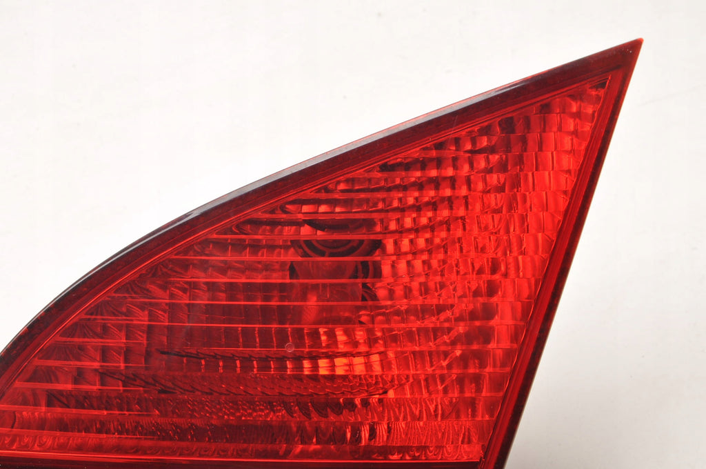 KIA VENGA LAMP RIGHT REAR FLAP 92406-1P000 HB 5D