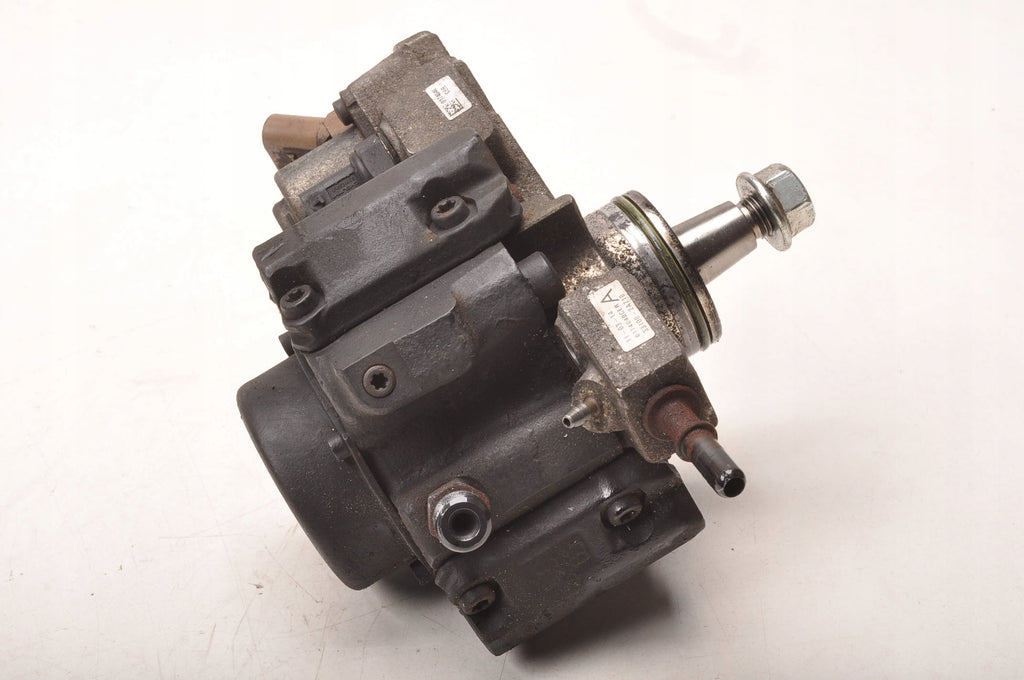 KIA VENGA RIO III HYUNDAI I20 1.4 CDTI 75HP INJECTION PUMP 33100-2A710