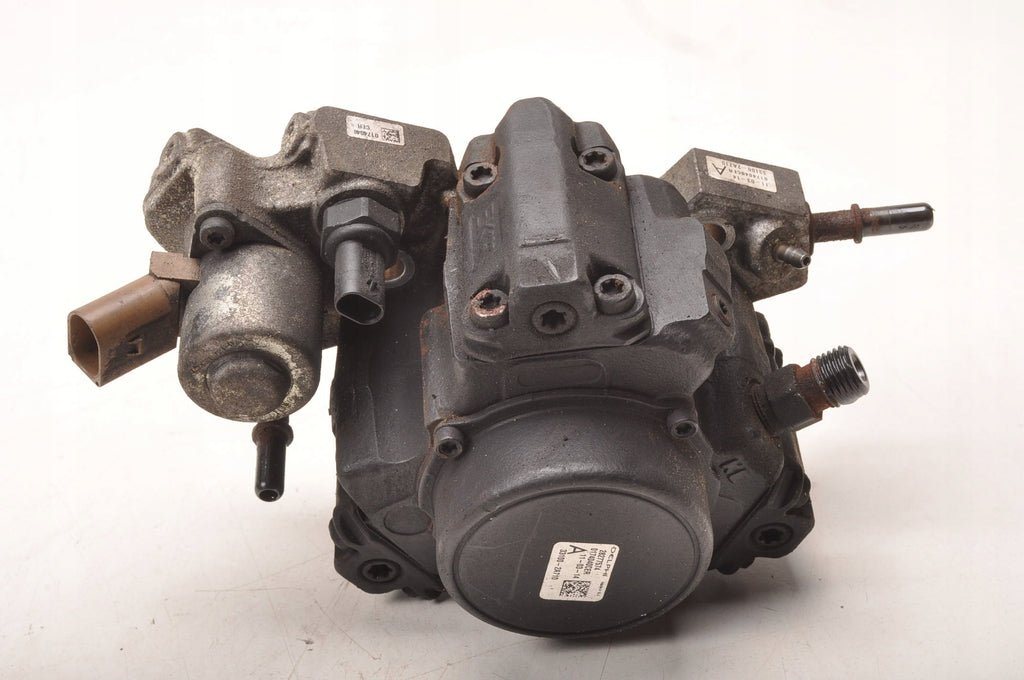 KIA VENGA RIO III HYUNDAI I20 1.4 CDTI 75HP INJECTION PUMP 33100-2A710